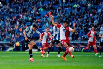 九游电竞专区-武磊一脚踢散质疑踢回信心 也请踢出一个新未来！